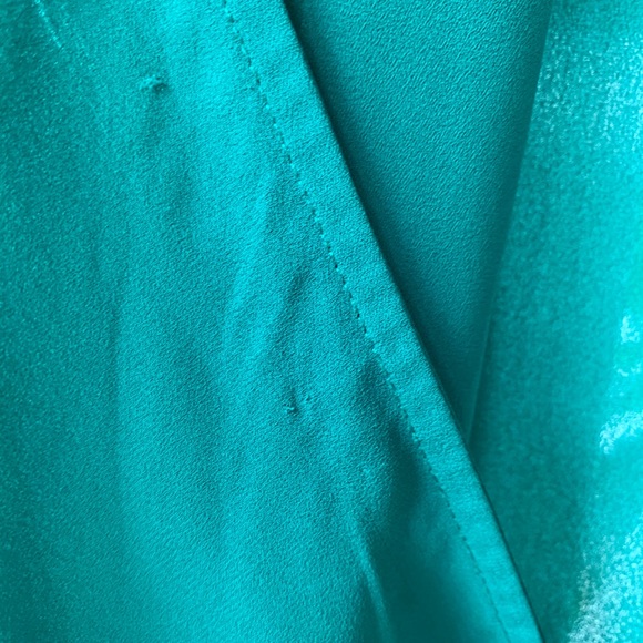 🔥SOLD🔥Nordstrom Lush | Wrap V-Neck Top - Picture 4 of 7